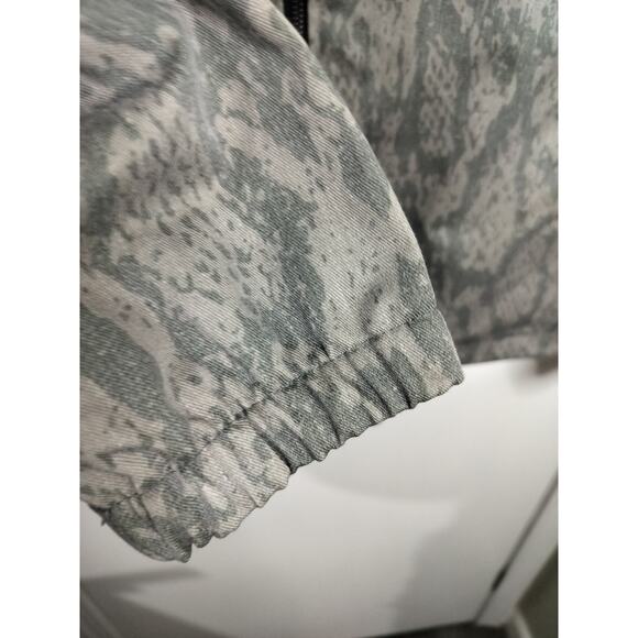 M1050) Crooks & Castles Camo Snake Skin Twill Military Zip Up Shacket Medium - Picture 6 of 12